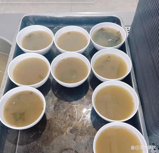 工厂饭堂公司提升员工餐饮体验新举措 从“吃饱”到“吃好”的餐饮管理变革